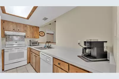 1880 N Crystal Lake Drive #60, Lakeland, FL 33801 - Photo 20