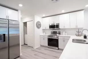 295 Chesapeake Dr, Saint Cloud, FL 34771 - Photo 4