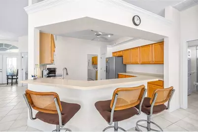 2692 Huntington Hills Dr, Lakeland, FL 33810 - Photo 8