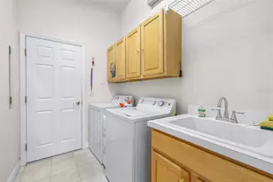 2692 Huntington Hills Dr, Lakeland, FL 33810 - Photo 20