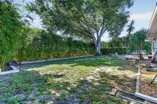 7411 Floral Cir E, Lakeland, FL 33810 - Photo 16