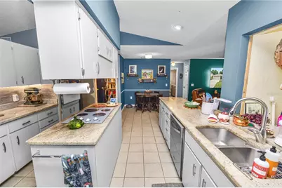 7411 Floral Circle E, Lakeland, FL 33810 - Photo 12