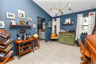 7411 Floral Cir E, Lakeland, FL 33810 - Photo 6