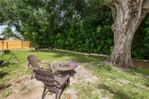 7411 Floral Cir E, Lakeland, FL 33810 - Photo 30