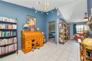 7411 Floral Cir E, Lakeland, FL 33810 - Photo 8