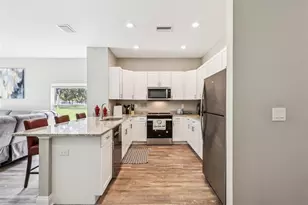 1102 Fox Lake Dr, Lakeland, FL 33809 - Photo 12