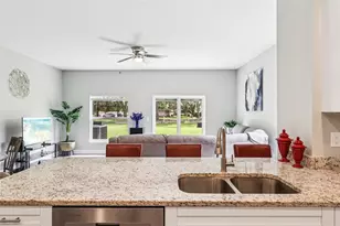 1102 Fox Lake Dr, Lakeland, FL 33809 - Photo 14