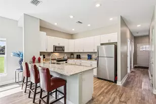 1102 Fox Lake Dr, Lakeland, FL 33809 - Photo 2