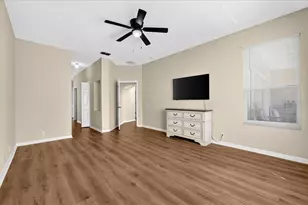 4048 Windchime Ln, Lakeland, FL 33811 - Photo 16