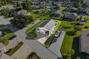 1102 Motorcoach Dr, Polk City, FL 33868 - Photo 8