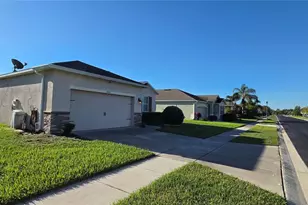 5820 Marsh Landing Dr, Winter Haven, FL 33881 - Photo 2
