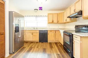 549 Hunter Cir, Kissimmee, FL 34758 - Photo 8