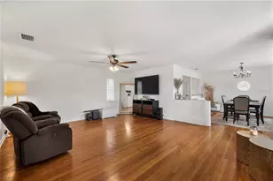 620 E Park St, Lakeland, FL 33803 - Photo 8