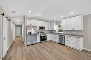 718 Seminole Ave S, Fort Meade, FL 33841 - Photo 4