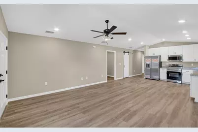 718 Seminole Avenue S, Fort Meade, FL 33841 - Photo 6