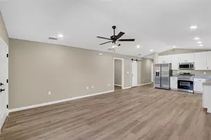 718 Seminole Ave S, Fort Meade, FL 33841 - Photo 6