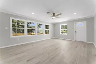 2519 21st St, Sarasota, FL 34234 - Photo 4