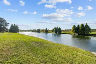 4056 Sunset Lake Dr, Lakeland, FL 33810 - Photo 2