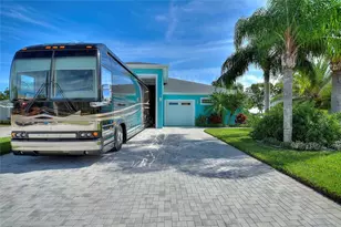 381 Nolane Ln, Polk City, FL 33868 - Photo 2