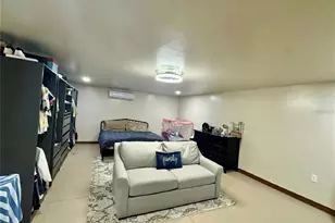 5832 Holmes Dr, Orlando, FL 32808 - Photo 12