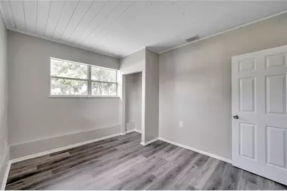 8100 5th Street N, Saint Petersburg, FL 33702 - Photo 32