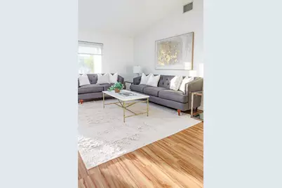 1635 Colonnades Circle N, Lakeland, FL 33811 - Photo 8