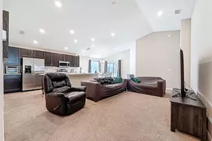 3855 Willow Ridge Dr, Lakeland, FL 33810 - Photo 4