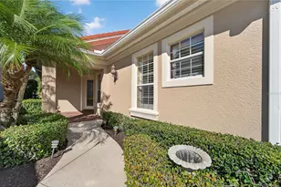 1727 Laurel Glen Pl, Lakeland, FL 33803 - Photo 4