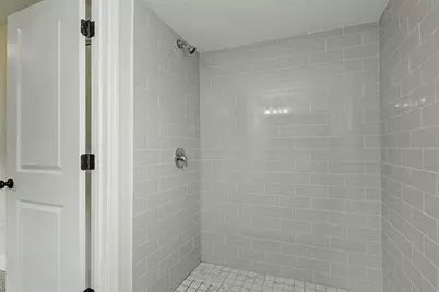 2405 Delrose Drive E, Lakeland, FL 33805 - Photo 12