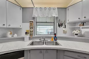 811 Elizabeth Ln, Lakeland, FL 33809 - Photo 10