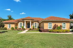 237 McLean Point, Winter Haven, FL 33884 - Photo 2