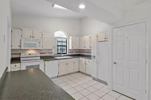 6325 Egret Dr, Lakeland, FL 33809 - Photo 8