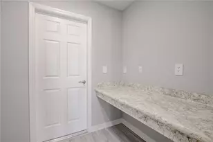 6042 Ballast Dr, Wimauma, FL 33598 - Photo 10