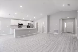 6042 Ballast Dr, Wimauma, FL 33598 - Photo 4