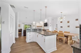 8741 Mt Royal Ln, Lakeland, FL 33809 - Photo 16