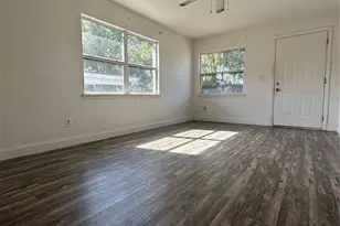 5939 Hilltop Ln E, Lakeland, FL 33809 - Photo 10