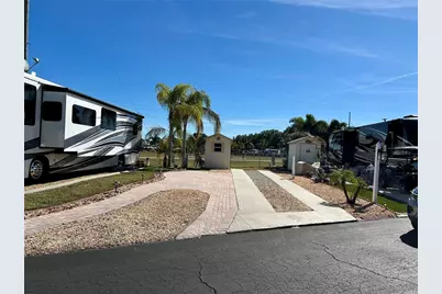 2920 Fairway Drive, Bowling Green, FL 33834 - Photo 2