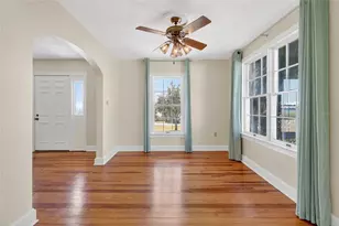 1542 Lake Ariana Blvd, Auburndale, FL 33823 - Photo 14