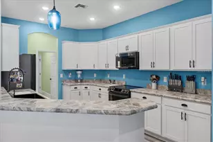 185 St Thomas Dr, Mulberry, FL 33860 - Photo 2