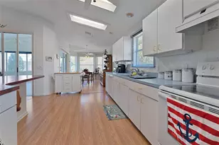 2259 Grand Cypress Dr, Lakeland, FL 33810 - Photo 6