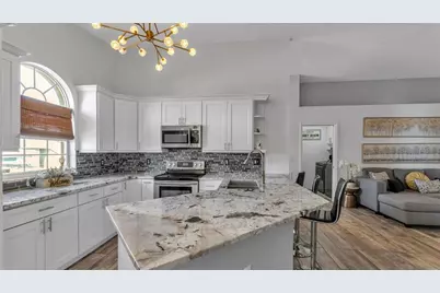 7929 Ashley Pointe Drive, Lakeland, FL 33810 - Photo 8