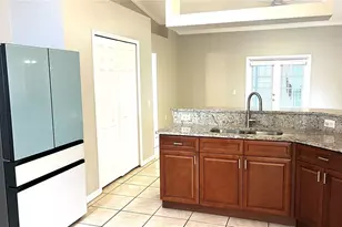 326 Fox Lake Dr, Lakeland, FL 33809 - Photo 10