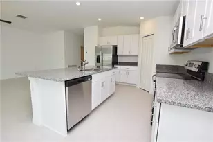 1940 Red Loop, Lakeland, FL 33801 - Photo 4