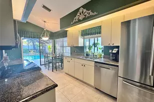 1406 Walden Oaks Pl, Plant City, FL 33563 - Photo 14