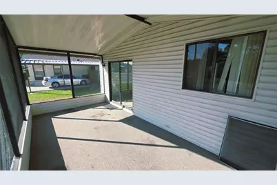 437 Skyline Drive E, Lakeland, FL 33801 - Photo 6