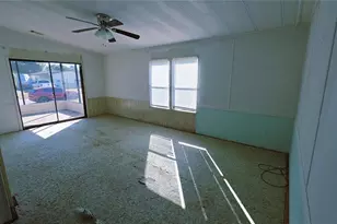 437 Skyline Dr E, Lakeland, FL 33801 - Photo 12