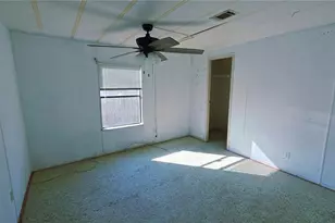 437 Skyline Dr E, Lakeland, FL 33801 - Photo 14