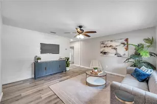 8100 5th St N, Saint Petersburg, FL 33702 - Photo 4