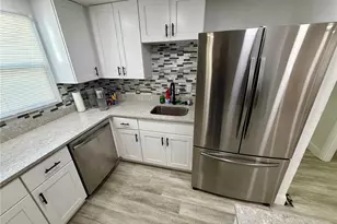 1404 Crescent Pl, Lakeland, FL 33801 - Photo 26