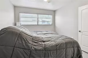 250 Rosery Rd NW, Largo, FL 33770 - Photo 30